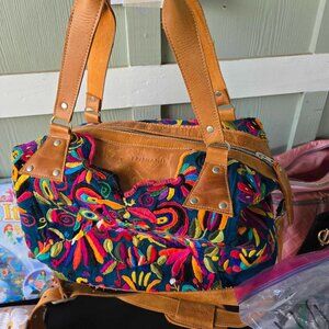 EPIPHANIE HAND STITCHED CAMERA BAG